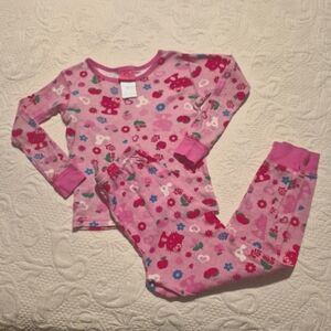 Hello Kitty girls size 8 2 piece pajama set long sleeves, VGUC all over design